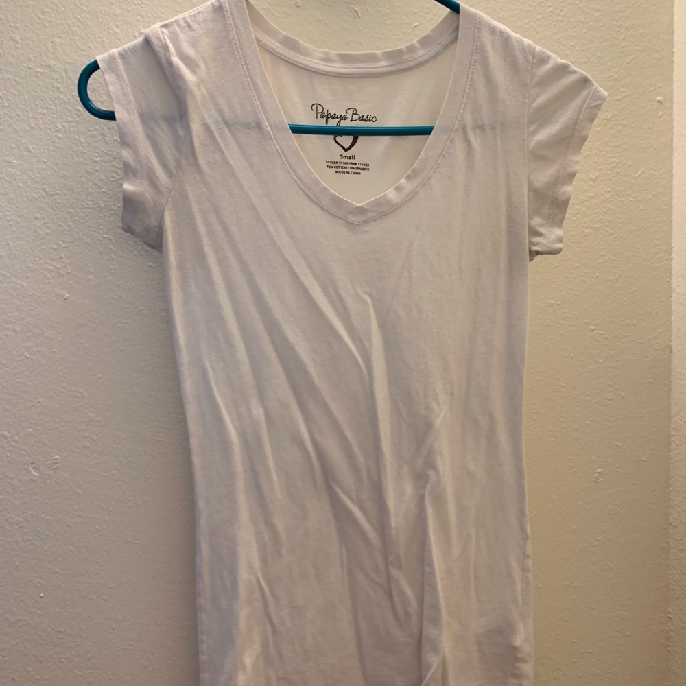White tee shirt